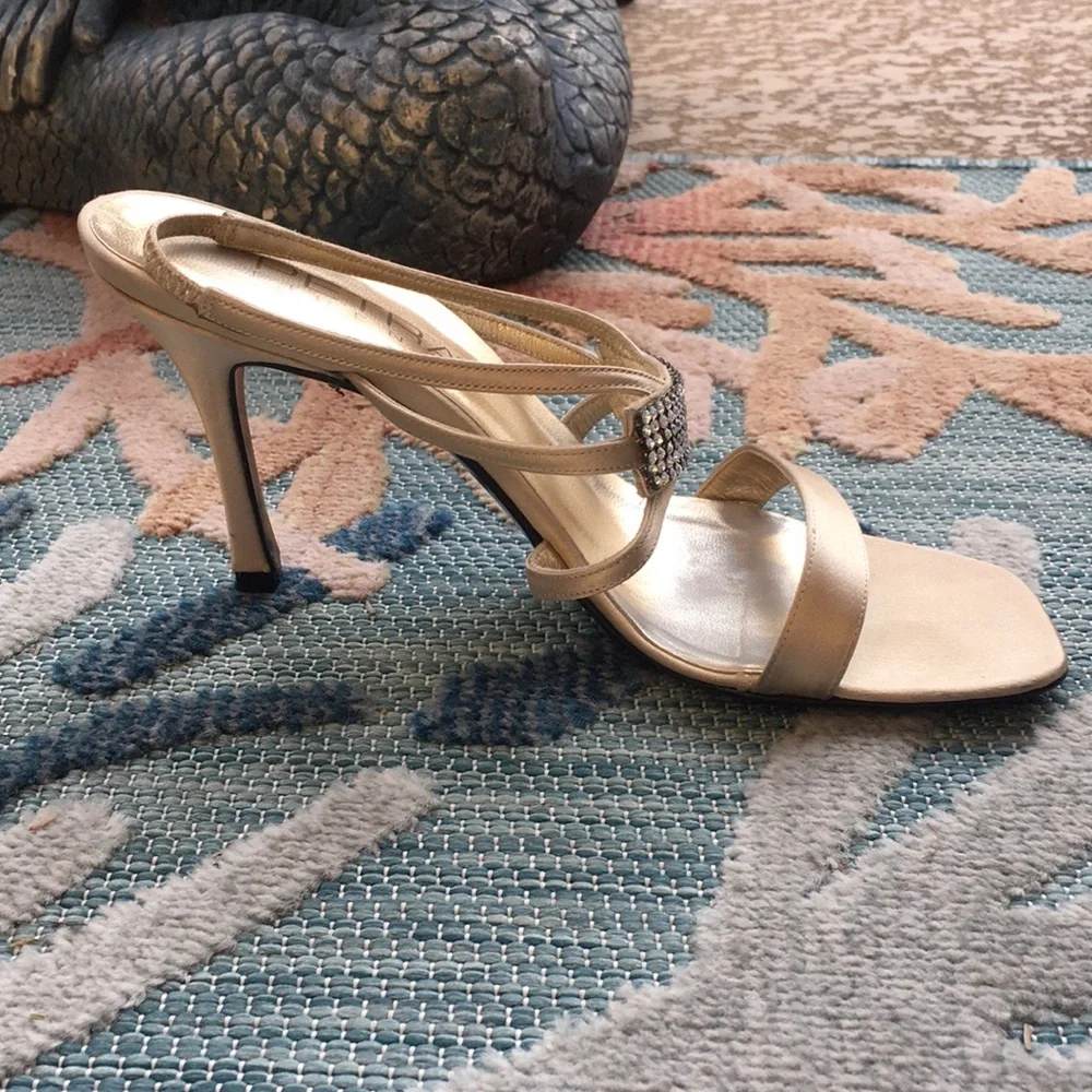 Petra Firenze Rhinestone Satin Heels size 6M Sling Back Evening Party